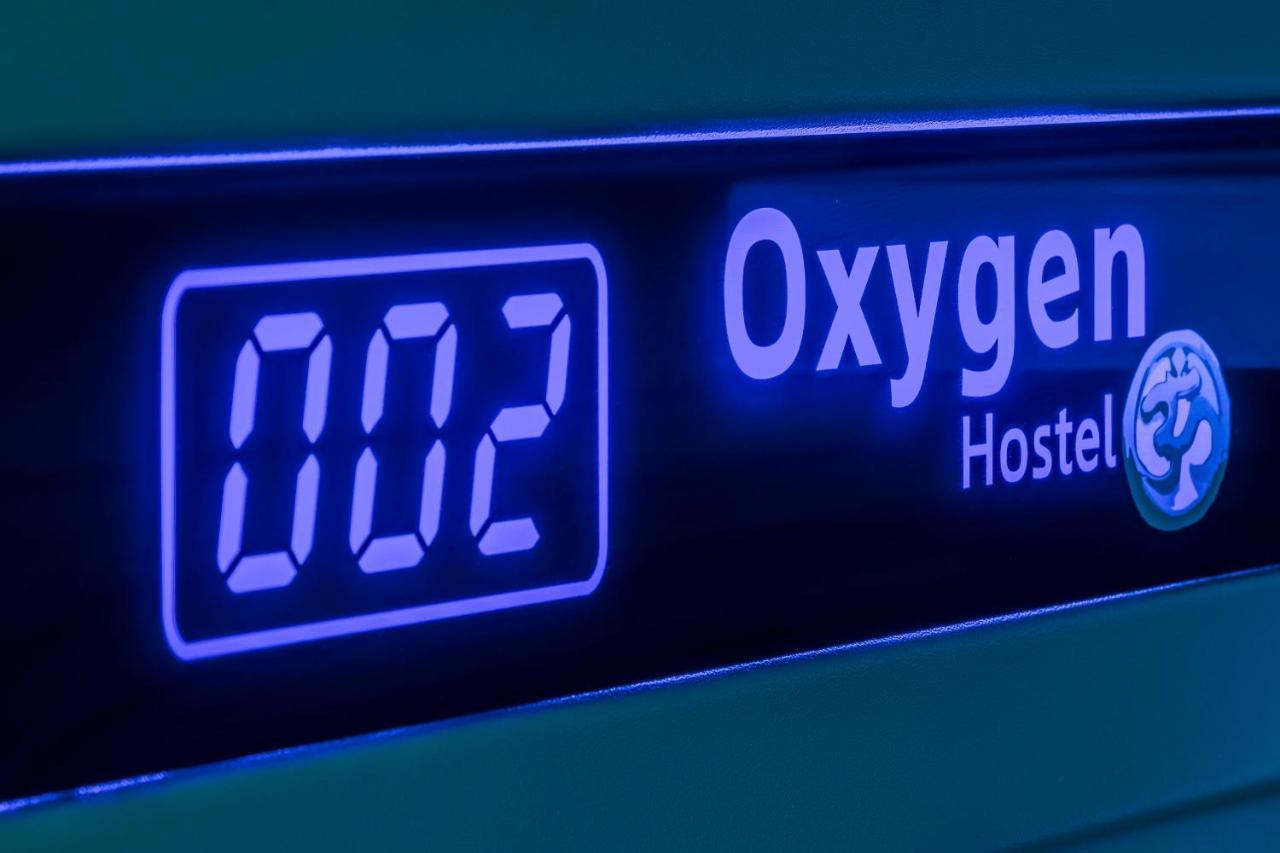 Oxygen Hostel Capsula Madrid Eksteriør billede